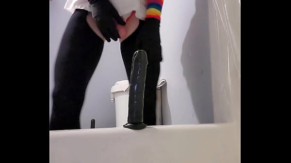 Bouncing on bbc with roomates home