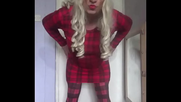 come film me while i swallow your pee for the world to see