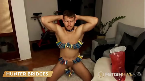 FetishHiveLive – Hunter Bridges – Masochistic Sub Uses Clothespins to Tease Himself
