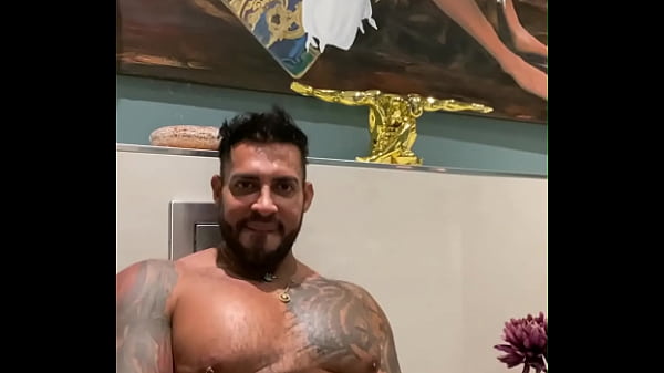 I would do to you everywhere – VIKTOR ROM –