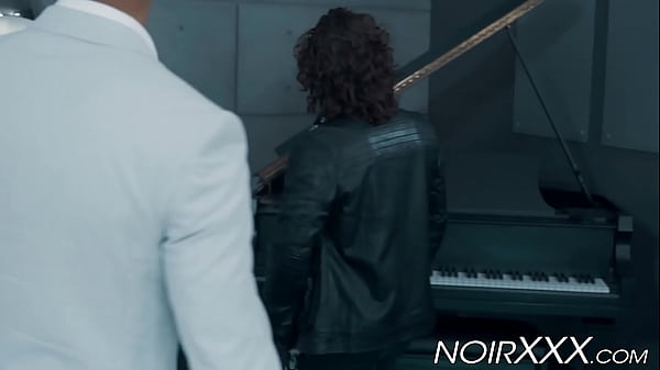 Inked Archer Croft rimmed and anal fucked by Zario Travezz