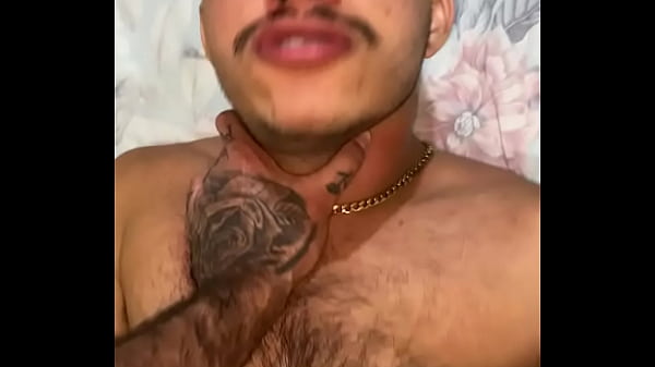 O Namorado da Minha Amiga Pauzudo não Resitiu e pediu pra me comer e eu acabei cedendo dei bem gostoso a ele 23CM bem Grosso de Pau