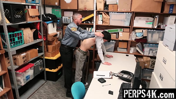 Perp Punished for Urinating in The Mall Grounds – Perps4k