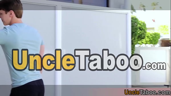 They have a secret relationship and a free weekend Its time for a nice bareback quickie