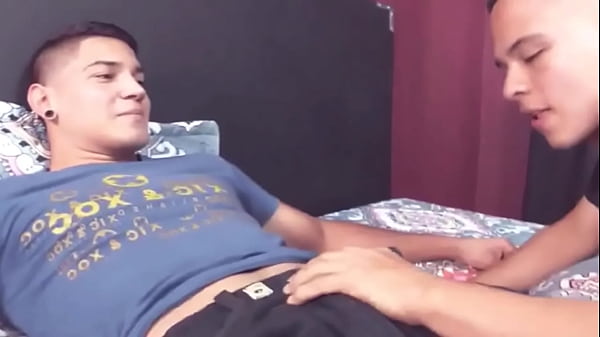 VENECOS DANDOSE VERGA RICO