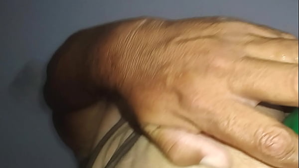 Cogiendo con mi botella