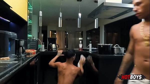 Botando pra mamar o amigo no sigilo