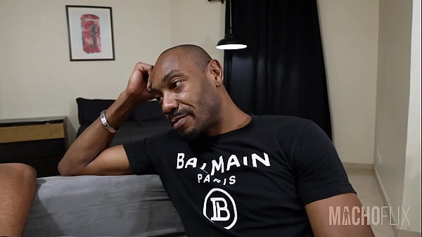 Chupou a rola do tiozão pra pagar Empréstimo