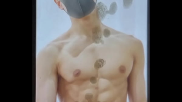 デカ乳輪のSくんにぶっかけ射精