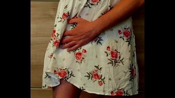 Idzard – Feeling very sexy in my new rose dress ️