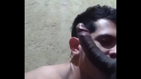 Mamar pica é bom demais. Mamando e tomando várias leitadas na cara.