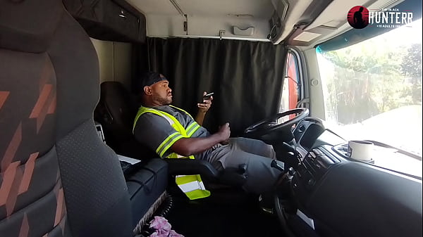 Masturbando no caminhão