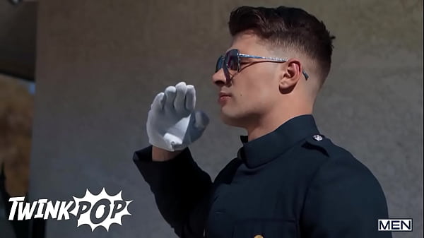 TWINKPOP – Jack Waters Cums As He Gets Pounded On His Back, Then Gets To His Knees To Take  Malik Delgaty’s Load