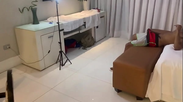 FUDENDO O NAMORADO NA ESCADA.