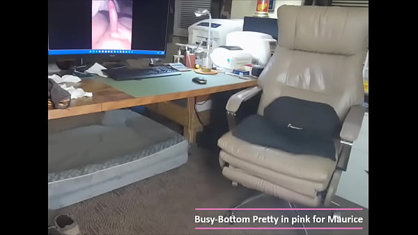 Busy-Bottom in Pink short