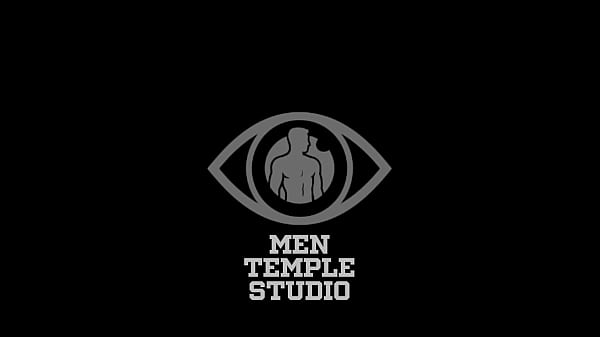 Hombres en la playa, disfrutando de su sensualidad