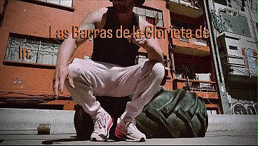 Chacal heterosexual de las barras insurgentes en CDMX haciendo porno gay como puta marica sumisa con jaula de castidad en su pequeño pene